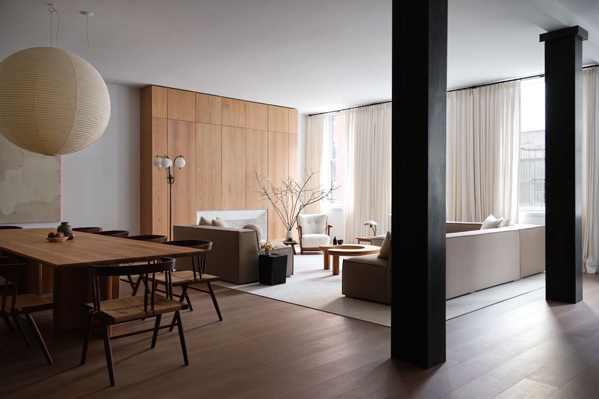 garden full of hedges and flowers